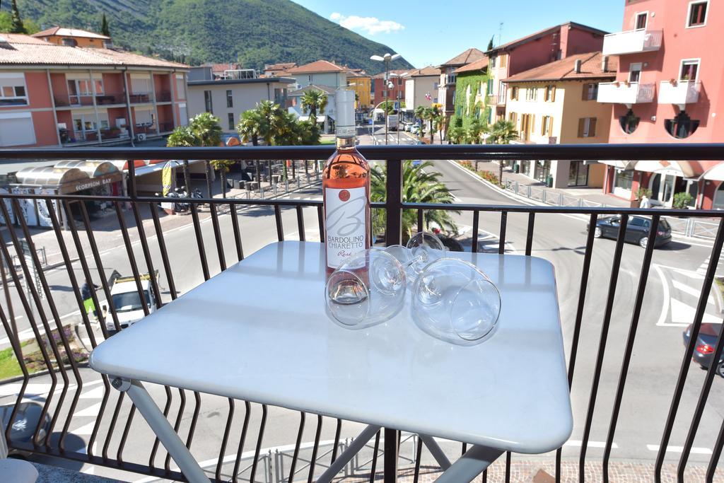 Casa Barcelli Sport & Family Apartments Torbole Sul Garda ภายนอก รูปภาพ